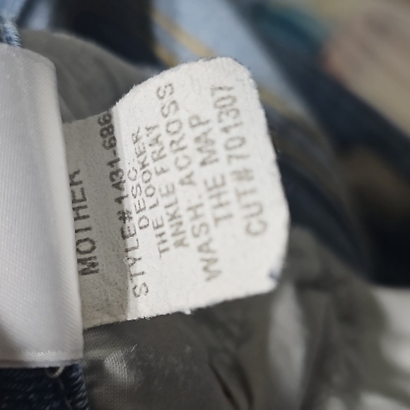 Mother Distressed Looker Frayed Ankle Jeans Size 28 - Picture 6 of 8